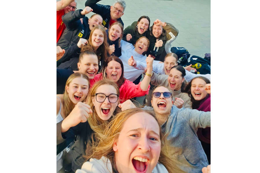 Oberligameister! Regionalligaaufsteiger! Juhuuuu! (1. Damen)